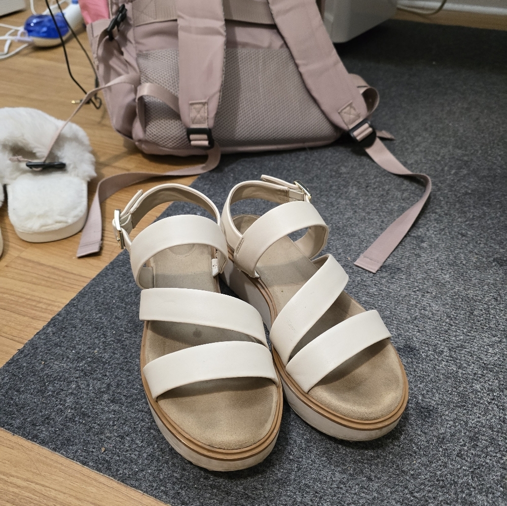 Giani Bernini Platform Sandals (8)